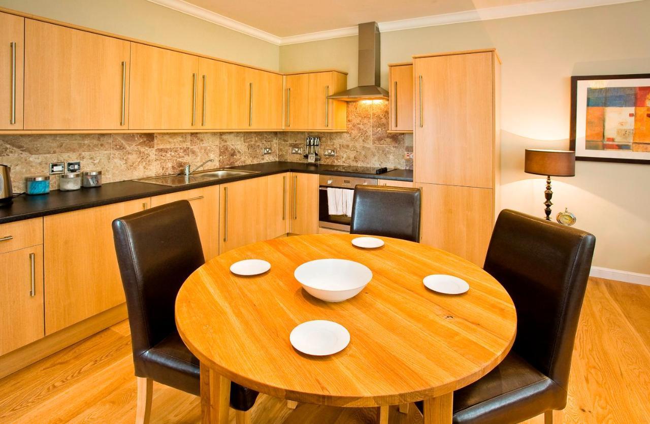 Old Town Suites - Royal Mile Edinburgh Bagian luar foto